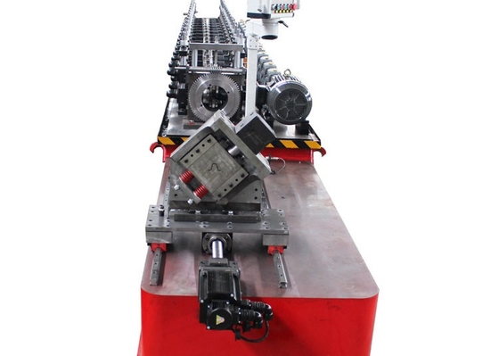 آلة تشكيل اللفافات من الفولاذ CU سرعة عالية الأداء 10-15m / min