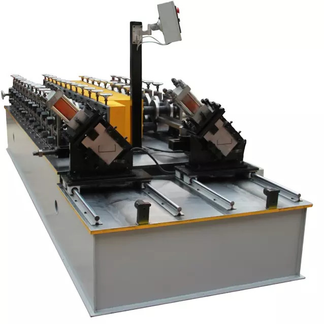 قناة الجدار الجاف C U صفيحة معدنية من الفولاذ الخفيف ملفات تعريف الكيل المعدنية Stud / Track Roll Forming Machine مع ملفات تعريف CD UD CW UW