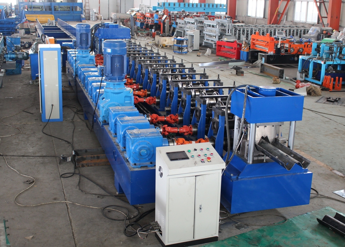2024 11kw 5.5kw GI Highway Guardrail Roll Forming Machine Cr12Mov مواد شفرة القطع