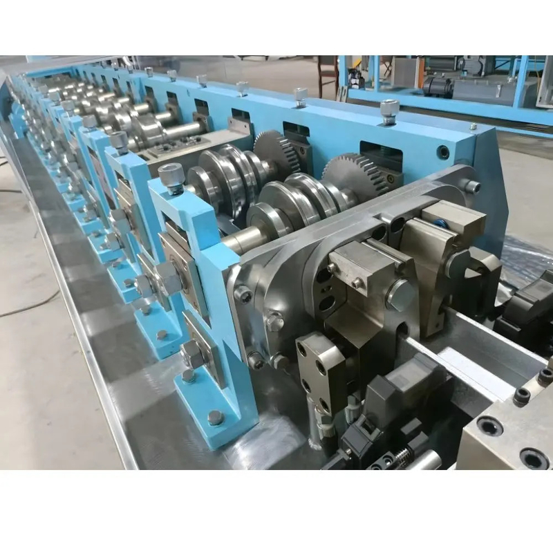 0.8-1.6mm عدة أحجام C89 C140 C200 آلة إطار الفولاذ الخفيفة