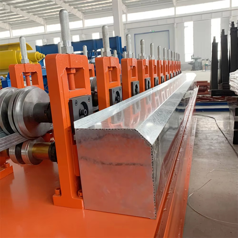نظام التحكم بالتحكم الآلي أجزاء معالجة الفولاذ المغلفة U Beam Steel U Channel Structural Steel C Z U Channel Profile Purlin Roll Forming Machine