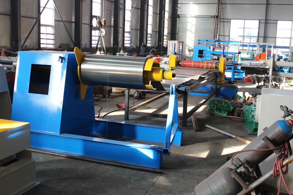 1200mm عرض 3-6mm بطاقة الفولاذ لفائف خط إنتاج عالية السرعة قطع آلة مع الهيدروليك Uncoiler و Recoiler