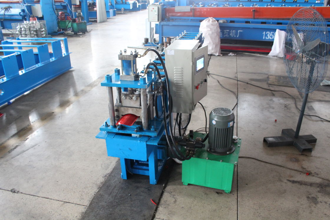 3KW اللون الصلب السياج لفة تشكيل آلة 0.3-0.6MM 14 الصفوف كفاءة عالية