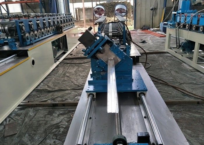 صفوف مزدوجة قابلة للتخصيص C U Stud و Track Roll Forming Machine سرعة 10-25m/Min