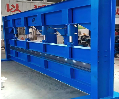 الصفائح المعدنية 4kw آلة الانحناء الهيدروليكية 4 إلى 6 م لثني الألواح