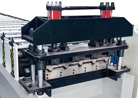 914-1200mm المموج البارد ورقة لفة تشكيل آلة التحكم الكامل السيارات plc