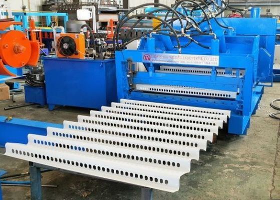 العازلة تجنب الاصطدام 10 مم الطريق السريع الدرابزين لفة تشكيل آلة